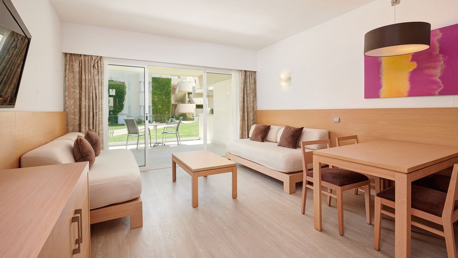 rooms-1-bedroom-apartment