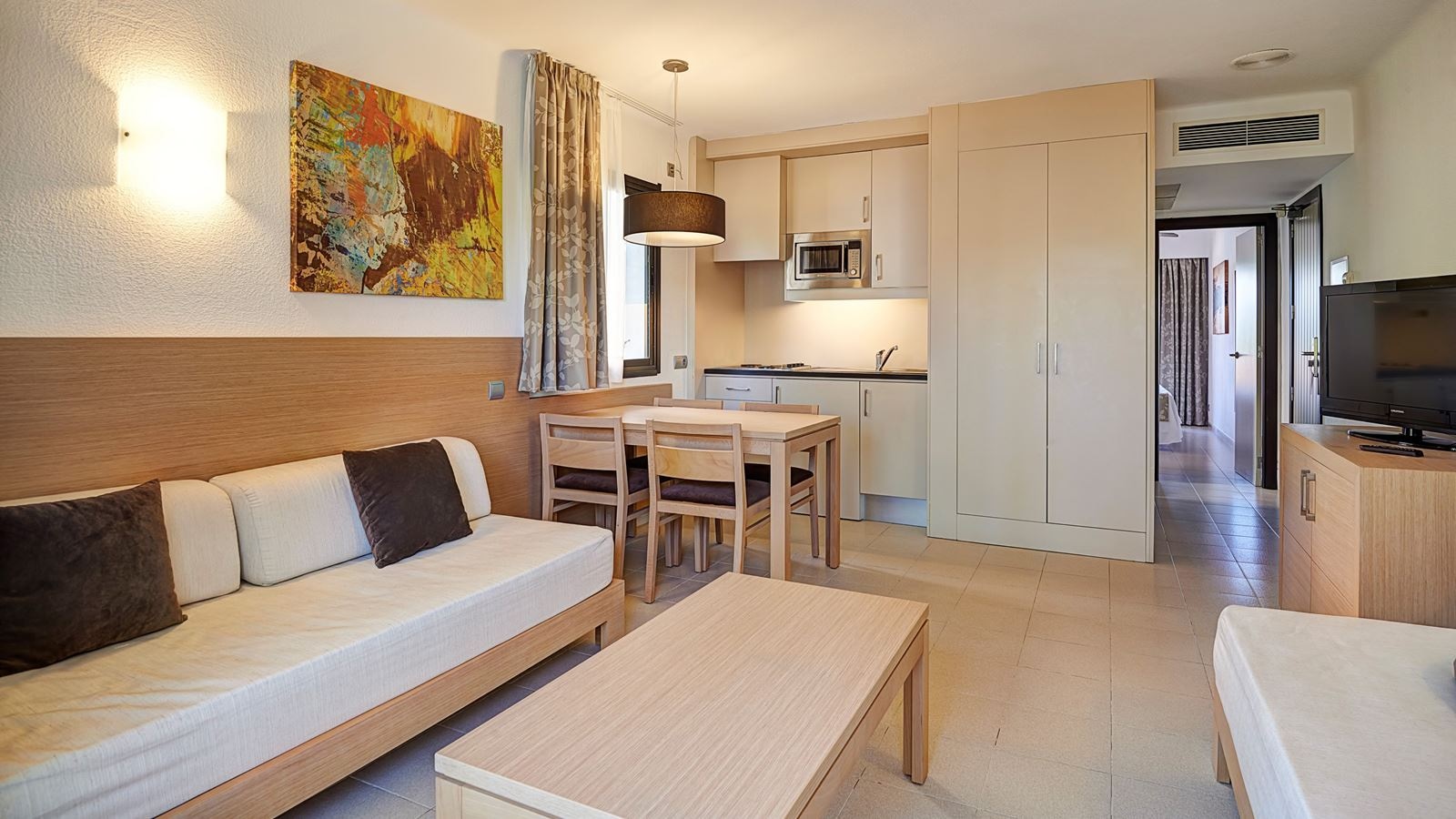 rooms-apartment-1-bedroom-garden-view-balcony