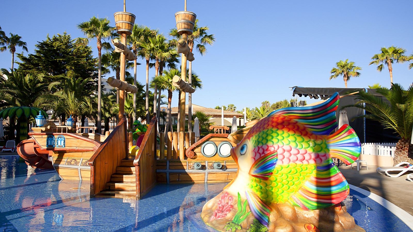 pools-outdoor-childrens-pool