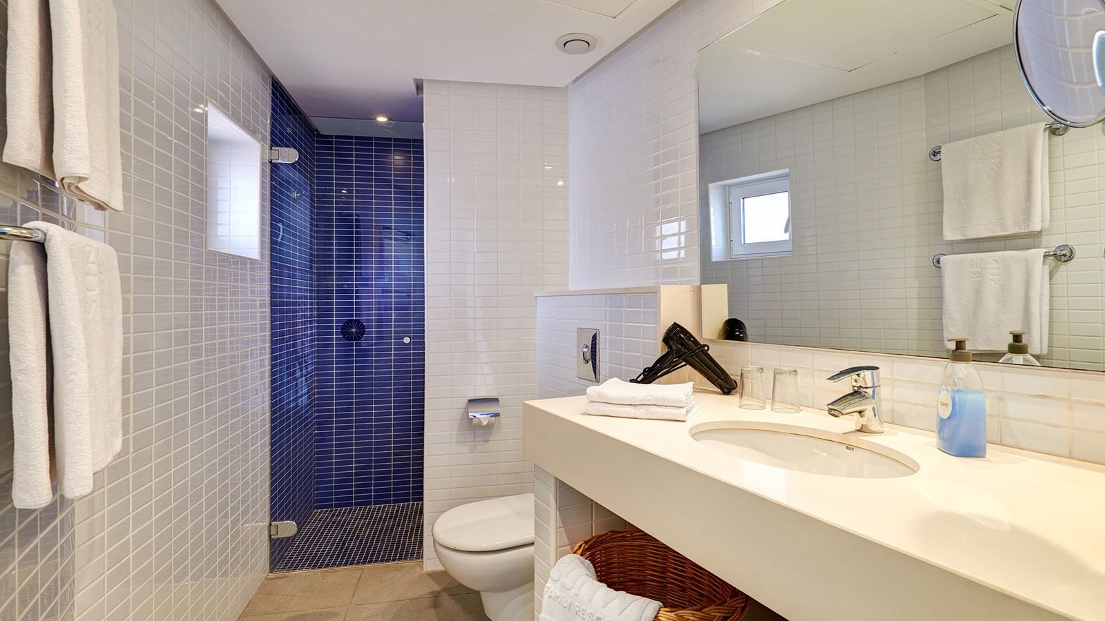 rooms-1-bedroom-apartment