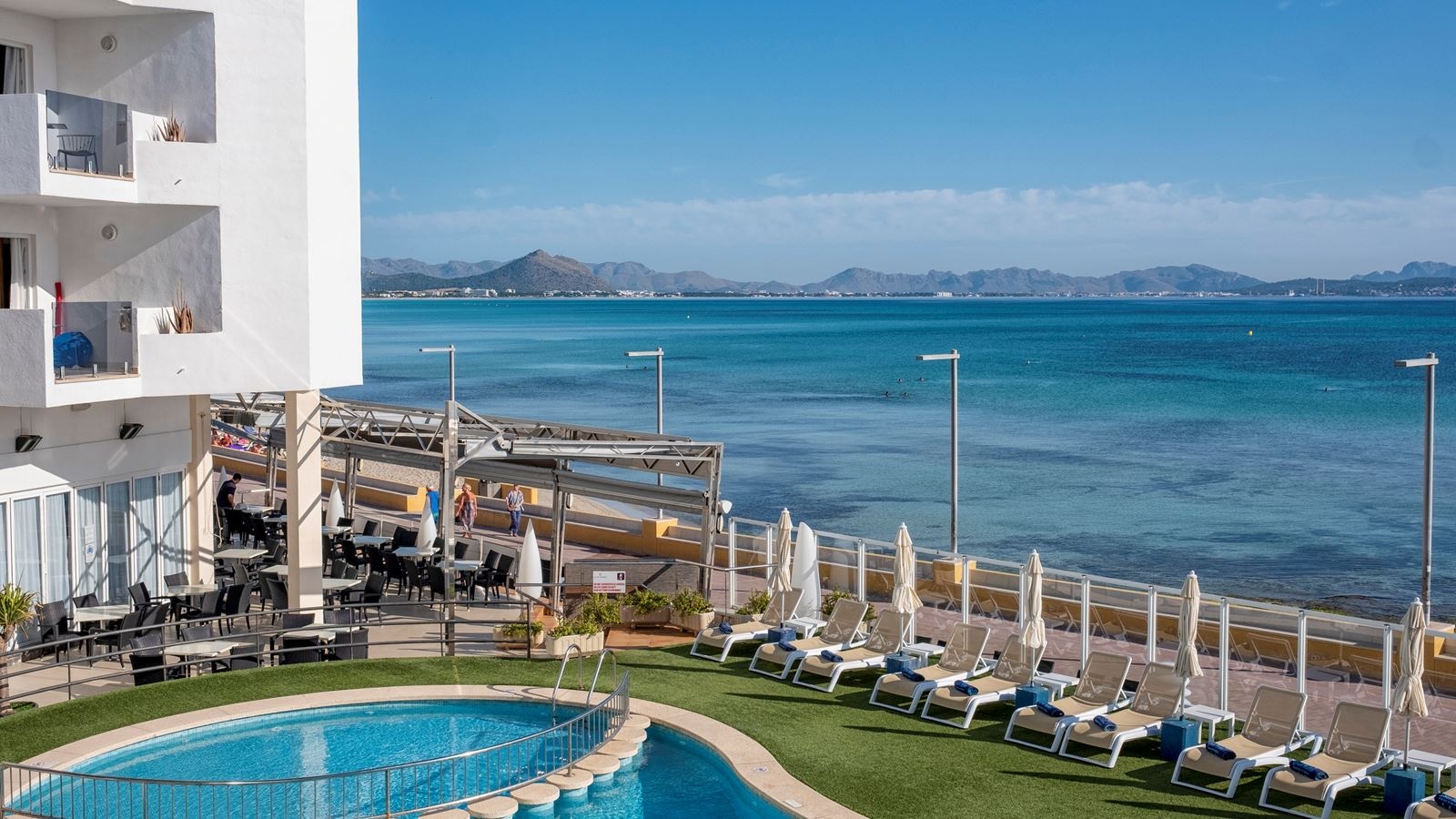 rooms-apartment-lateral-sea-view