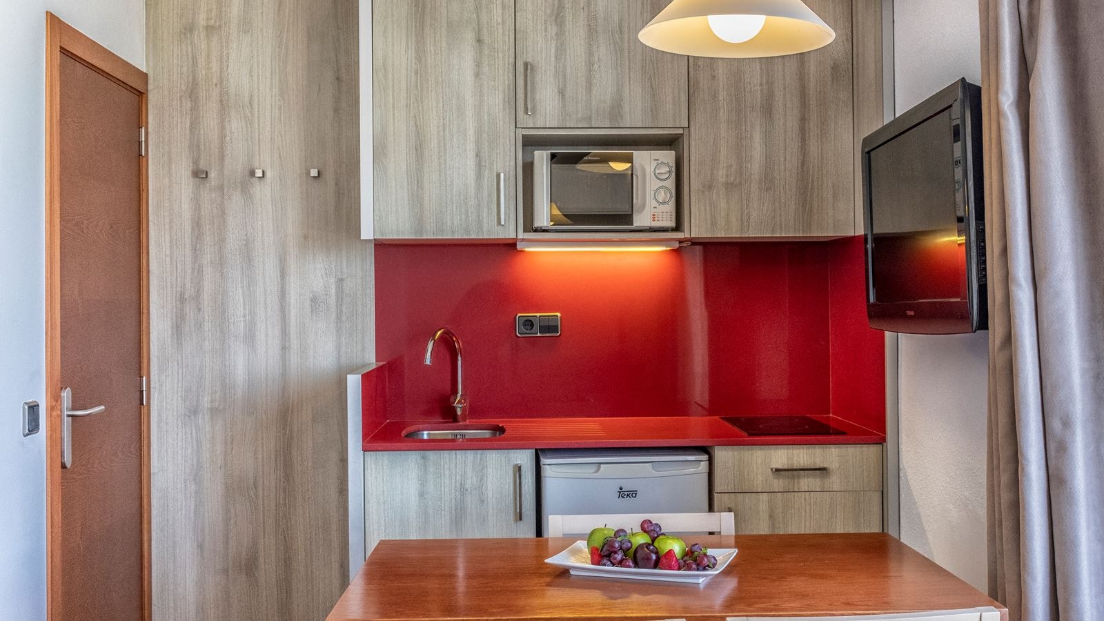 rooms-apartment-sea-view