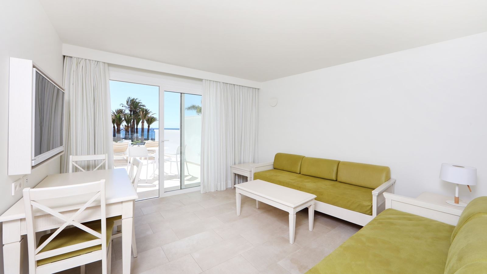 rooms-family-sea-view-a