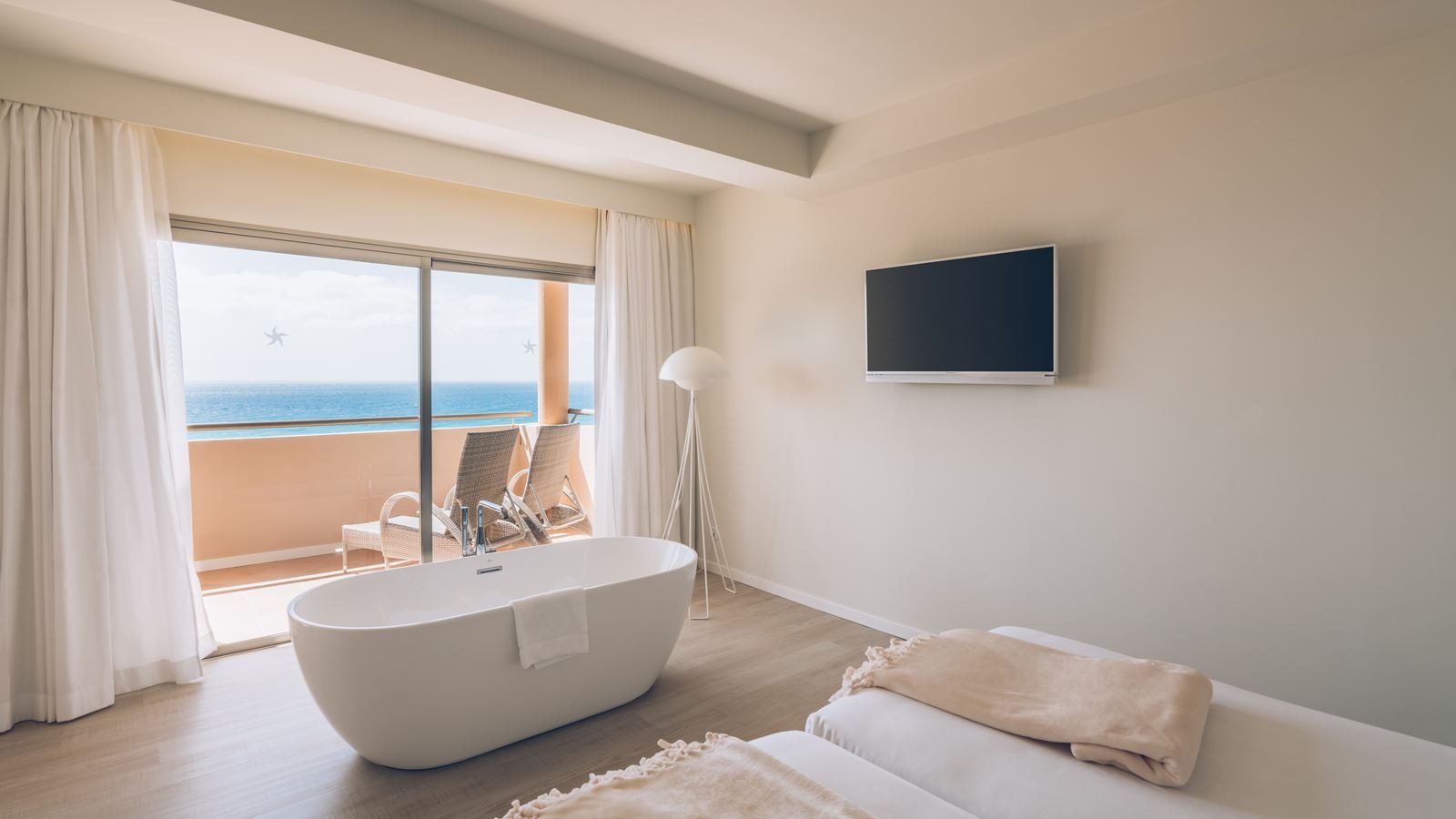 rooms-star-prestige-suite-seaview