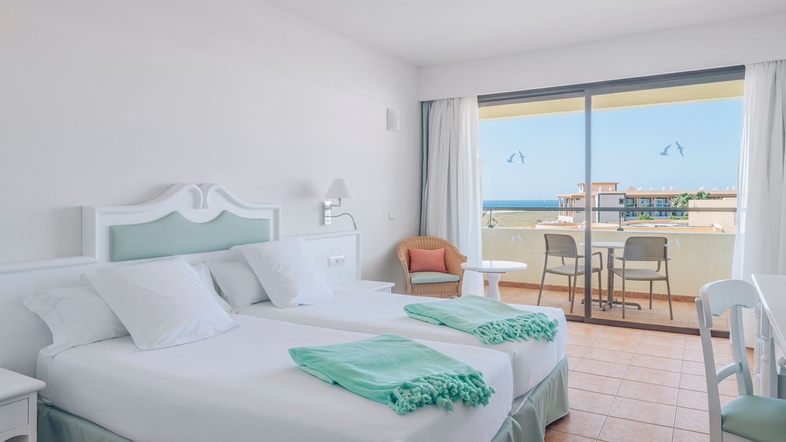 rooms-double-sea-view-priority-location-a