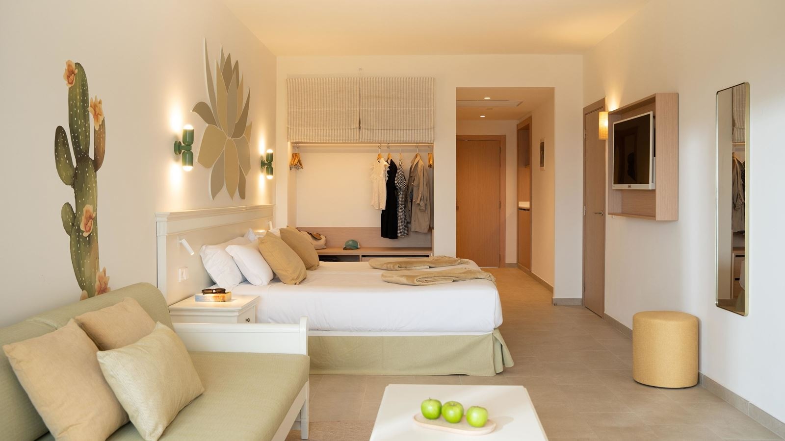 rooms-suite-balcony-or-terrace