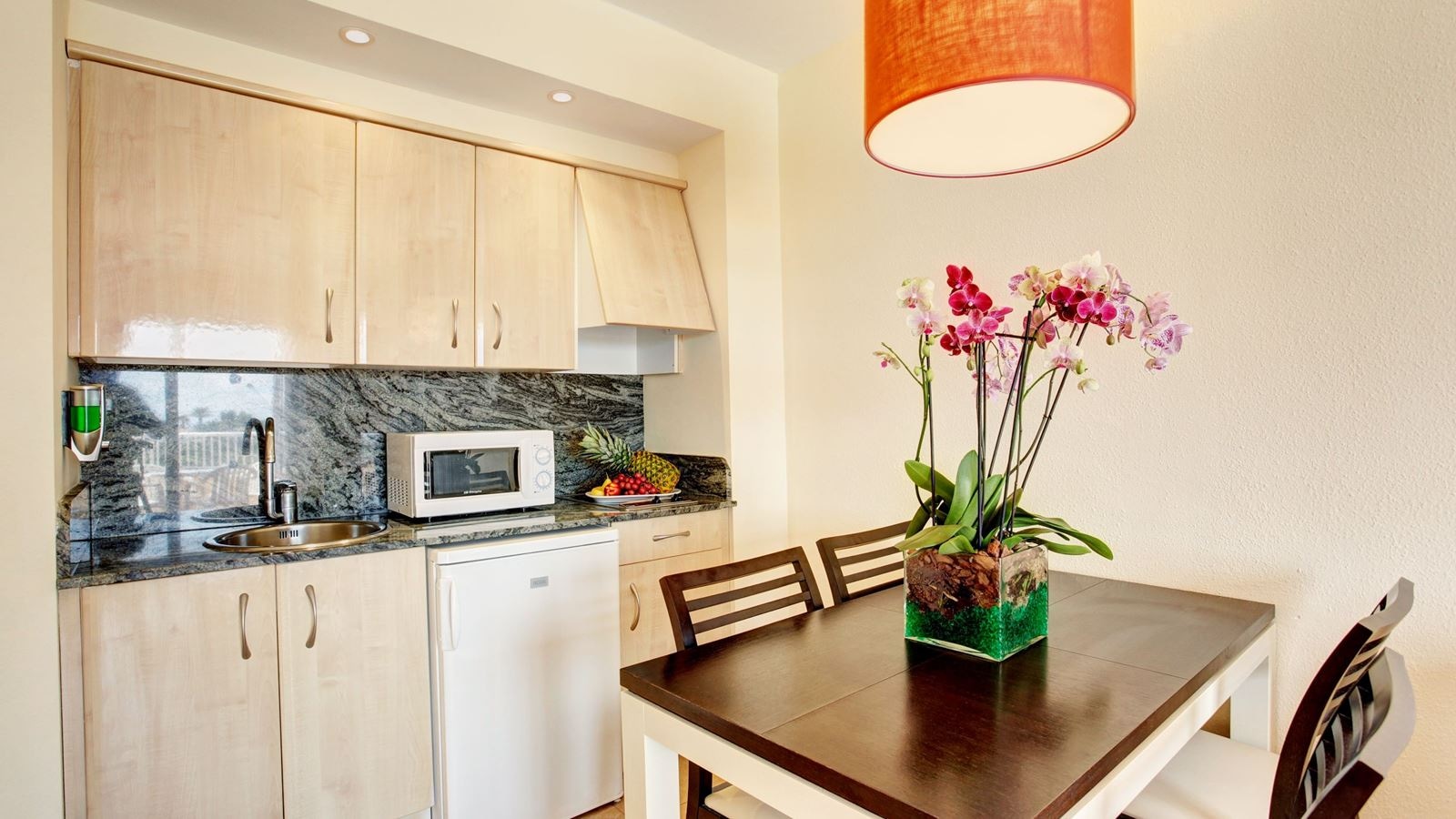 rooms-apartment-2-bedrooms