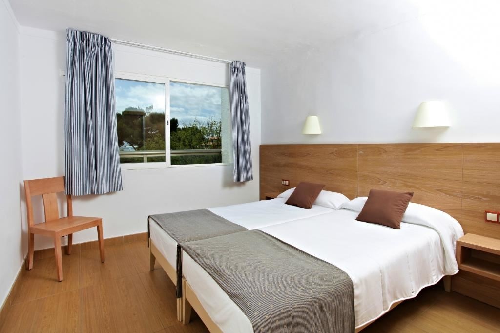 rooms-1-bedroom-apartment-seaview-balcony-or-terrace