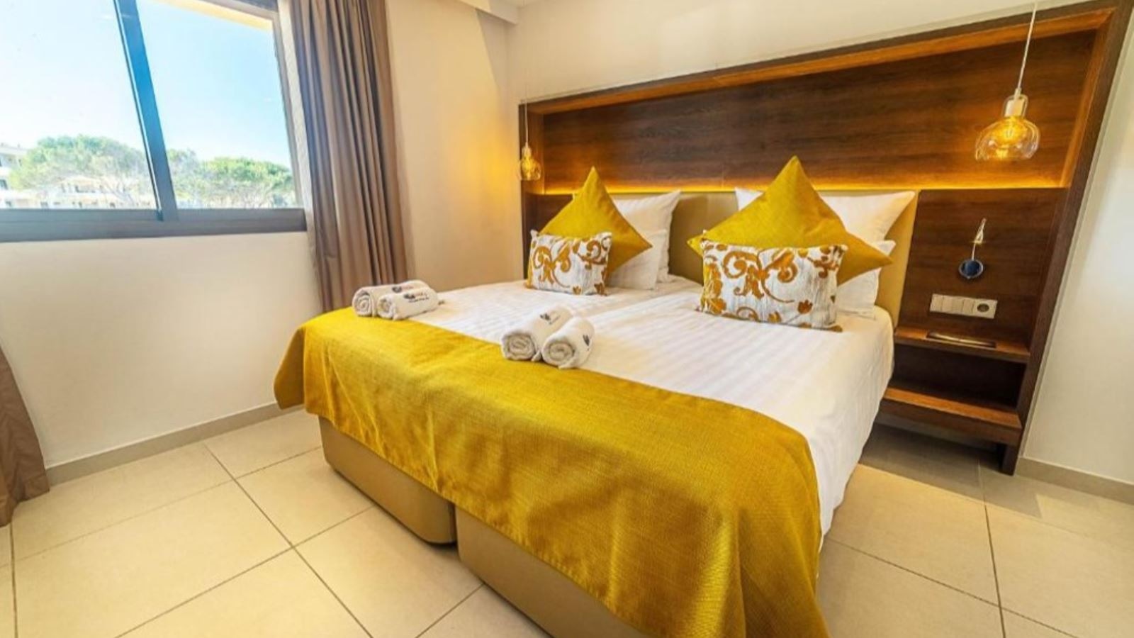 rooms-suite-one-bedroom-balcony-orterrace