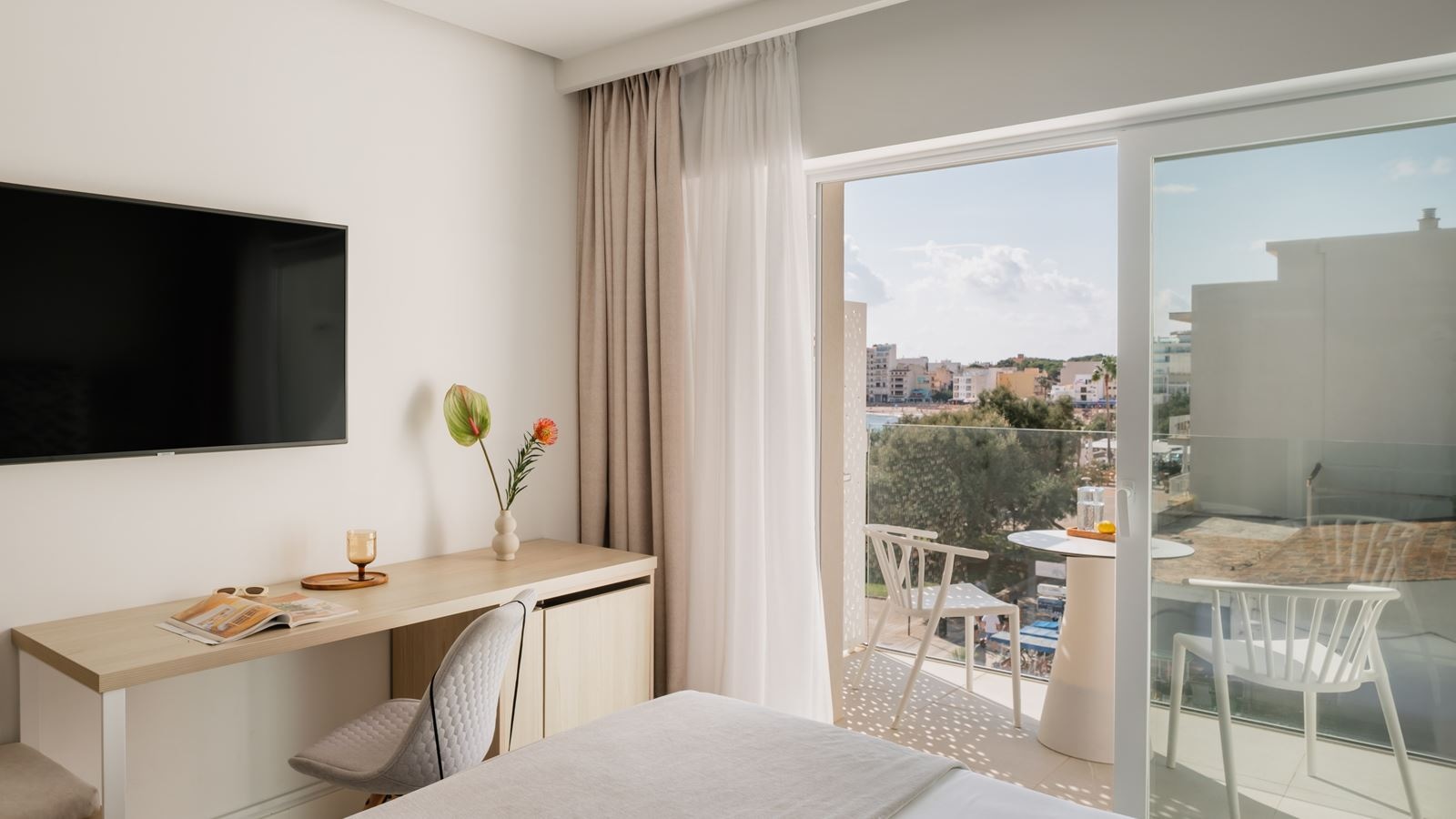 rooms-c2v--double-superior-partial-sea-view