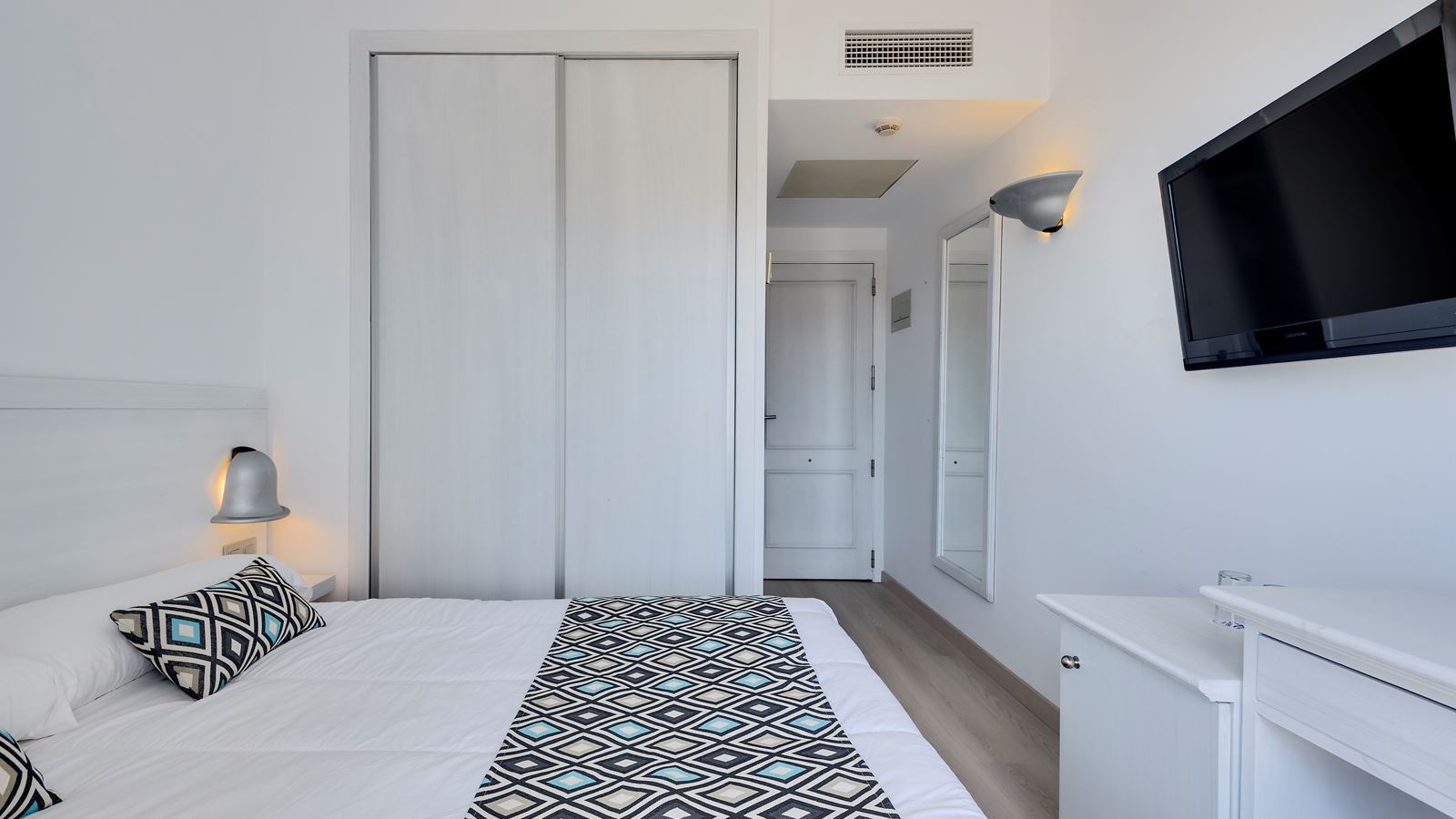 rooms-individual-balcony-or-terrace