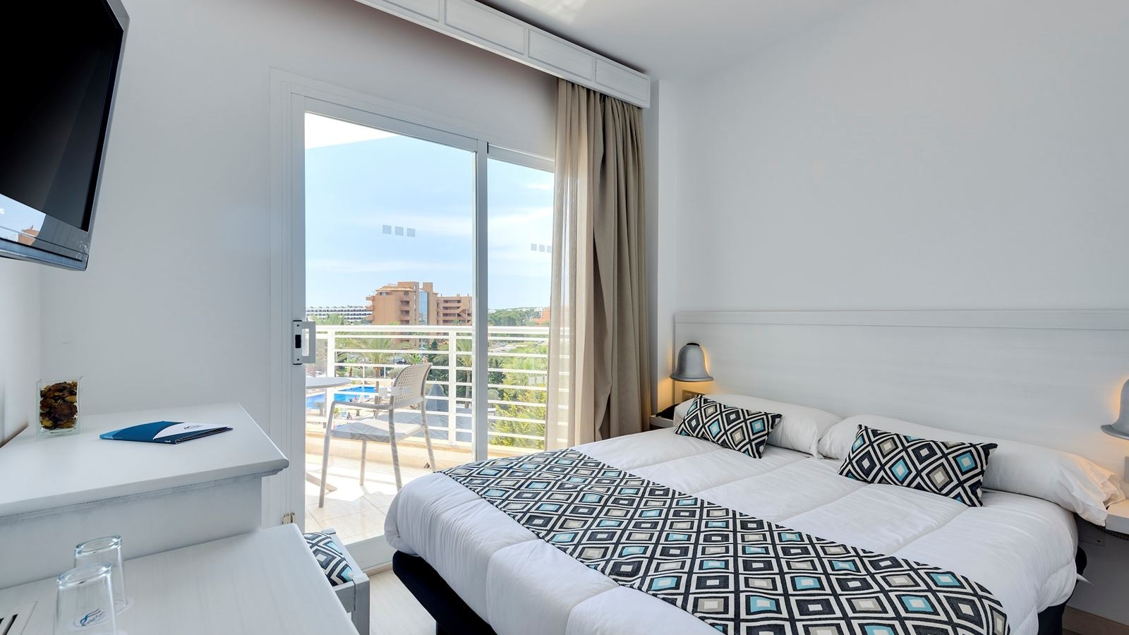 rooms-promo-double-room-balcony-or-terrace