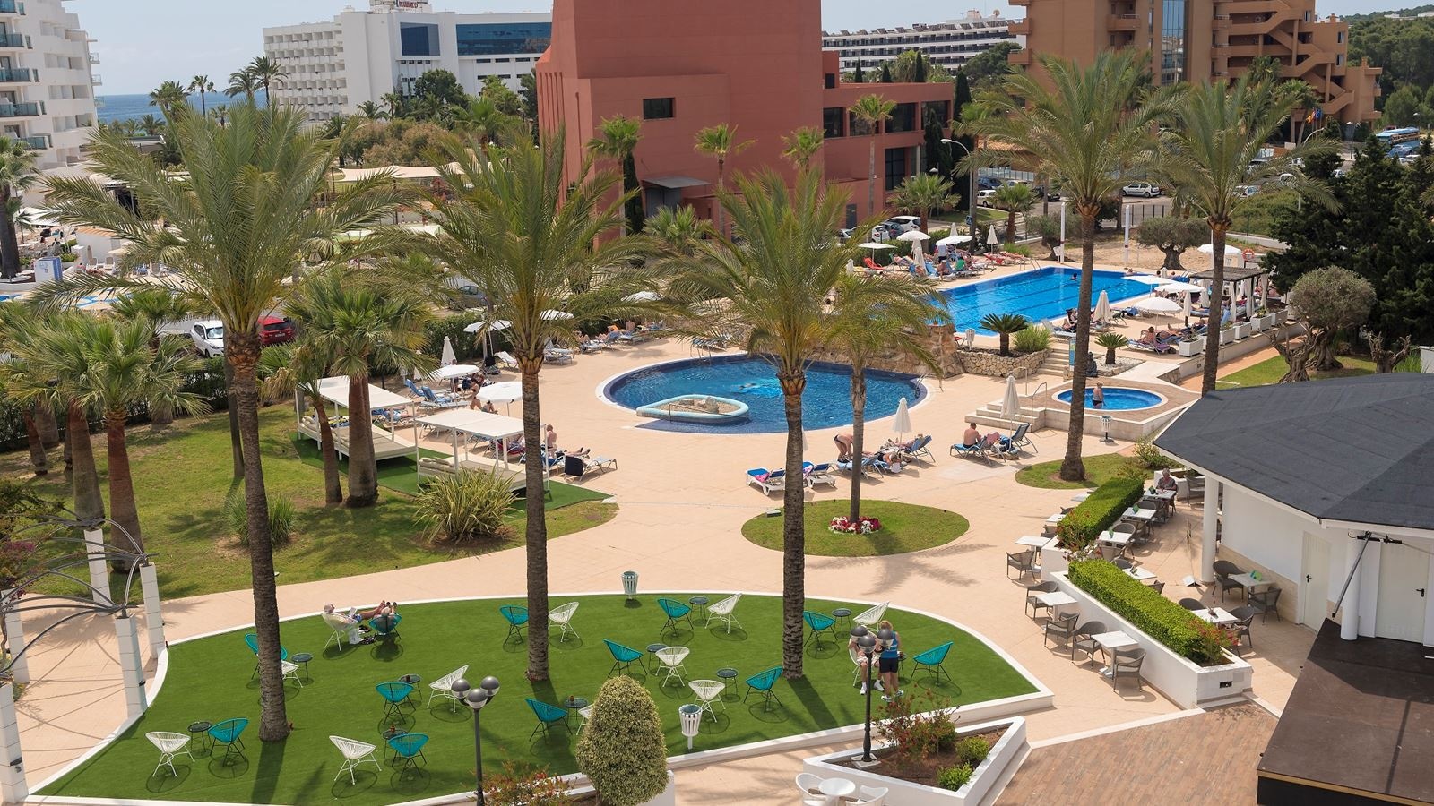 restaurants-pool-bar