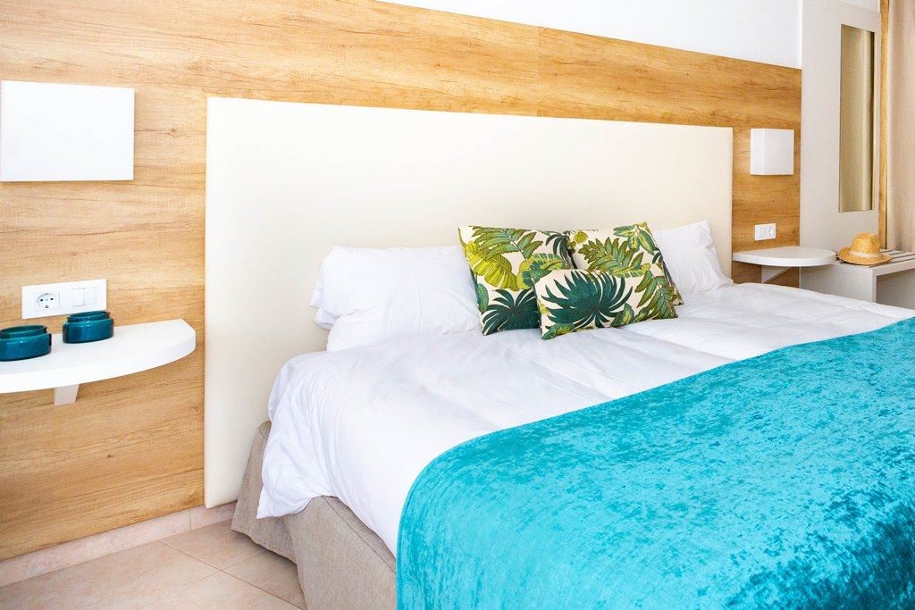 rooms-duplex-golf-view-balcony-or-terrace