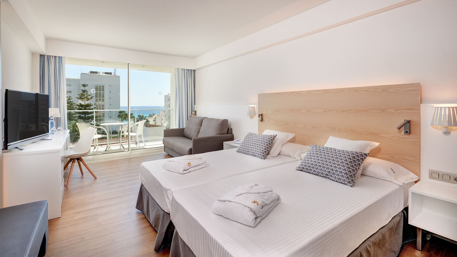 rooms-junior-suite-with-terrace