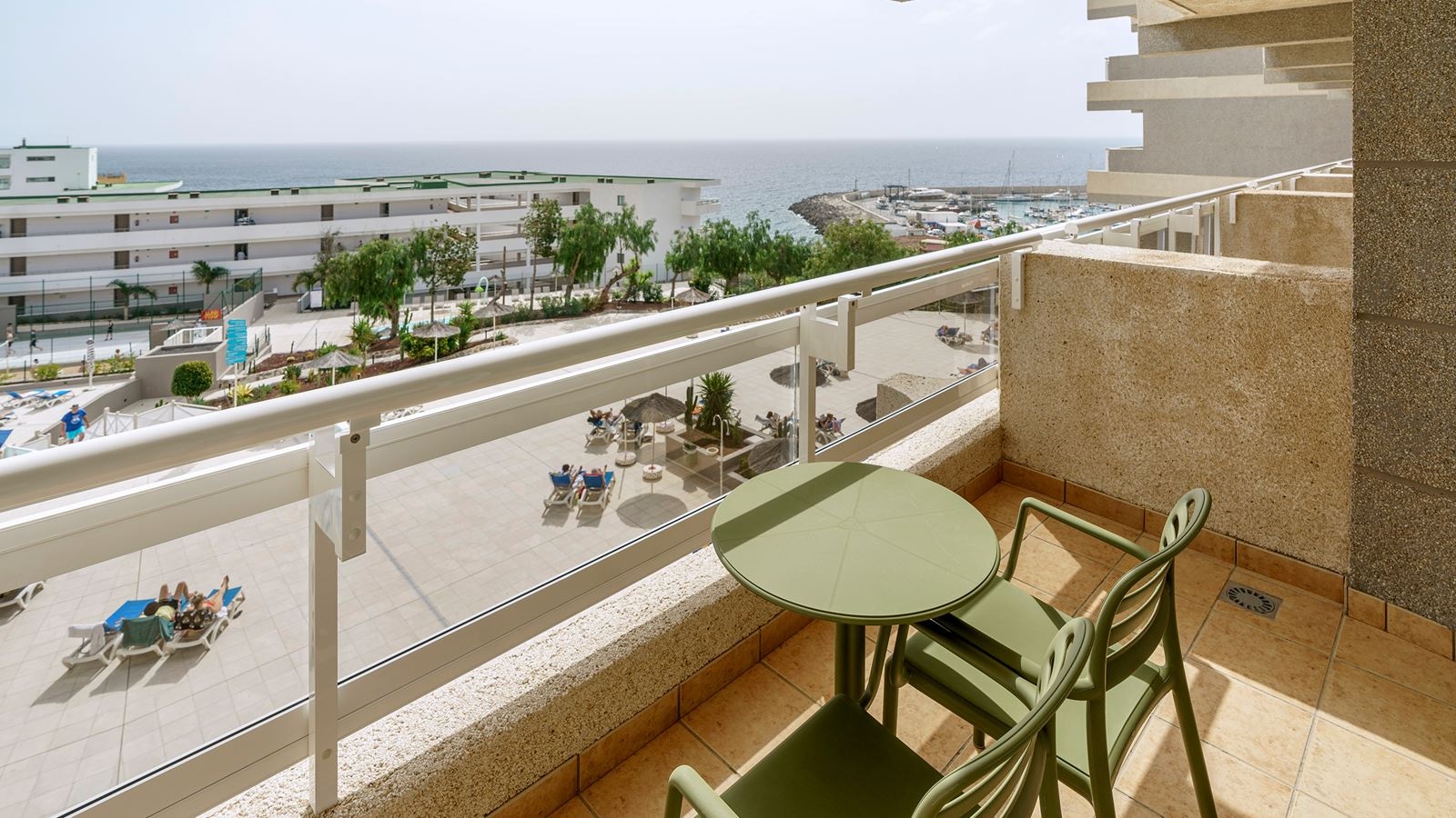 rooms-my-favorite-club-suite-ocean-front-view