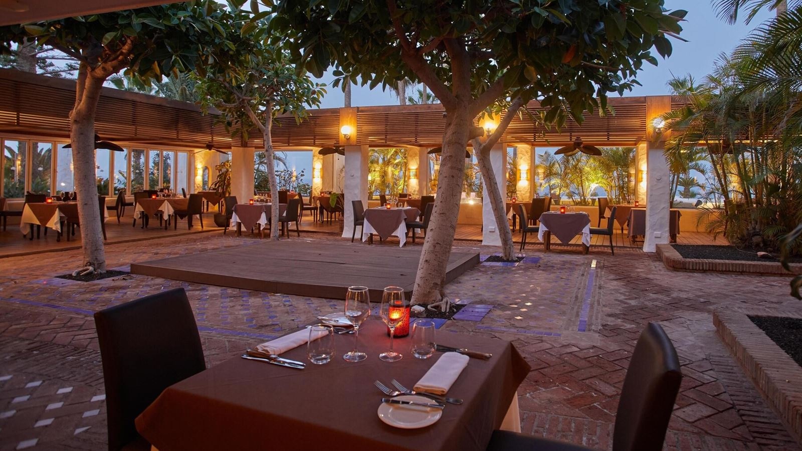 restaurants-restaurants