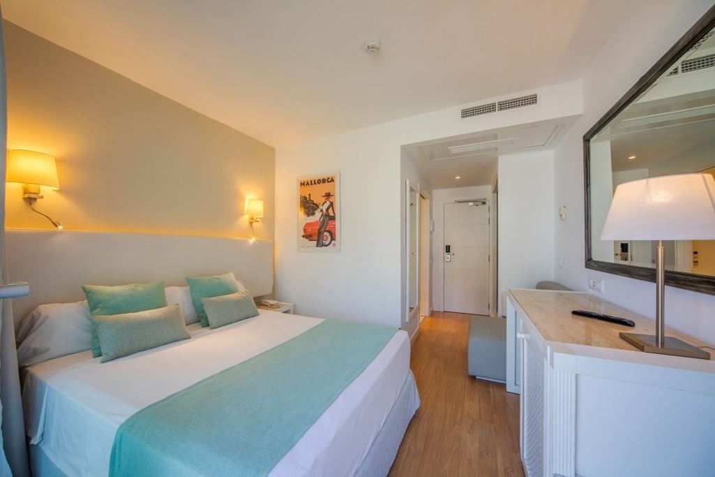 rooms-single-room-street-view