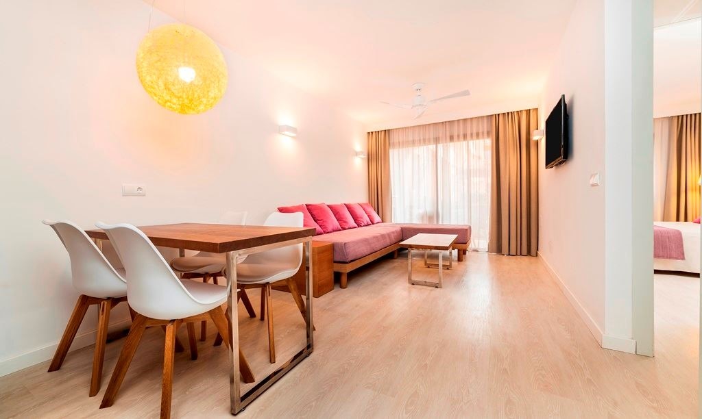 rooms-fa--family-suite