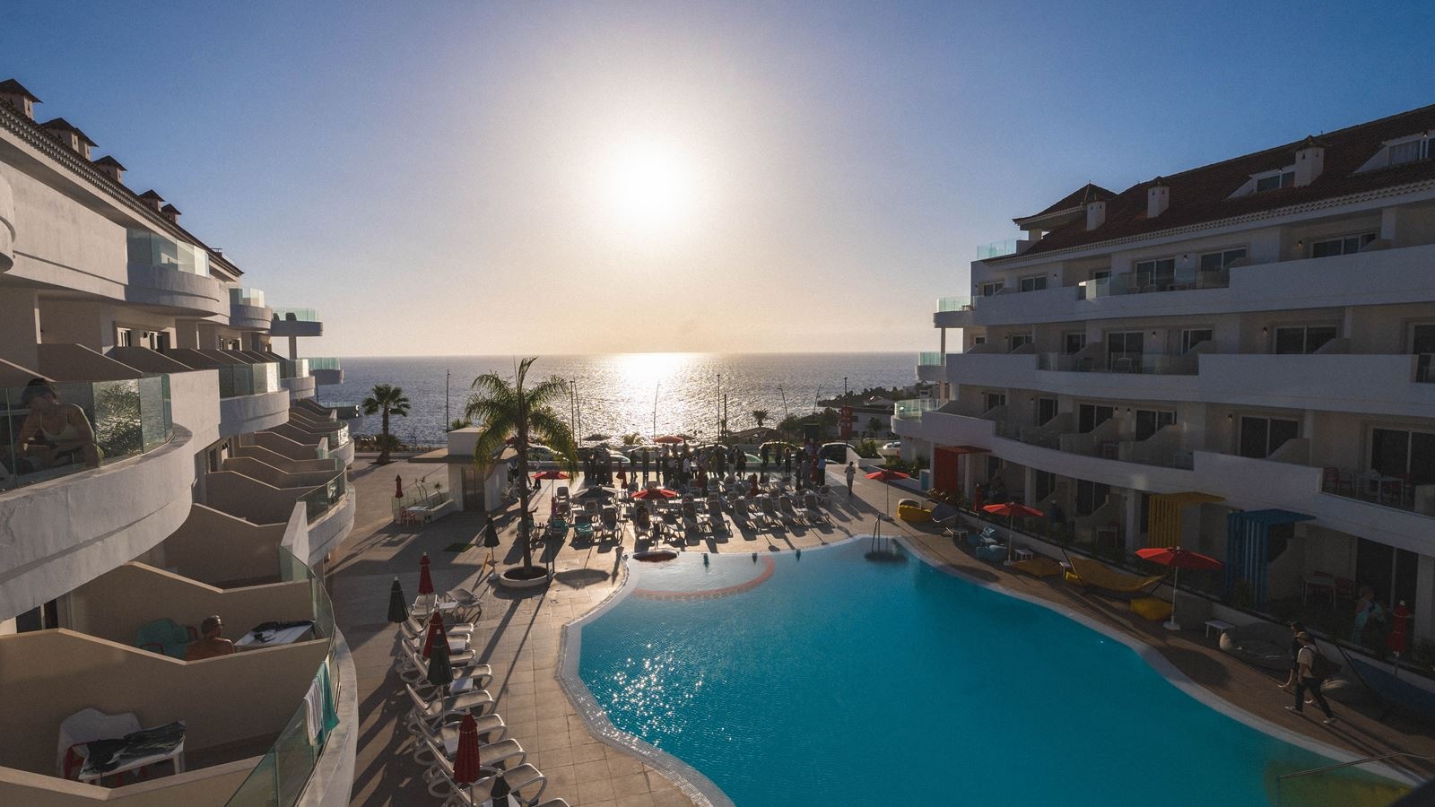 rooms-the-flow-double-room-lateral-sea-view