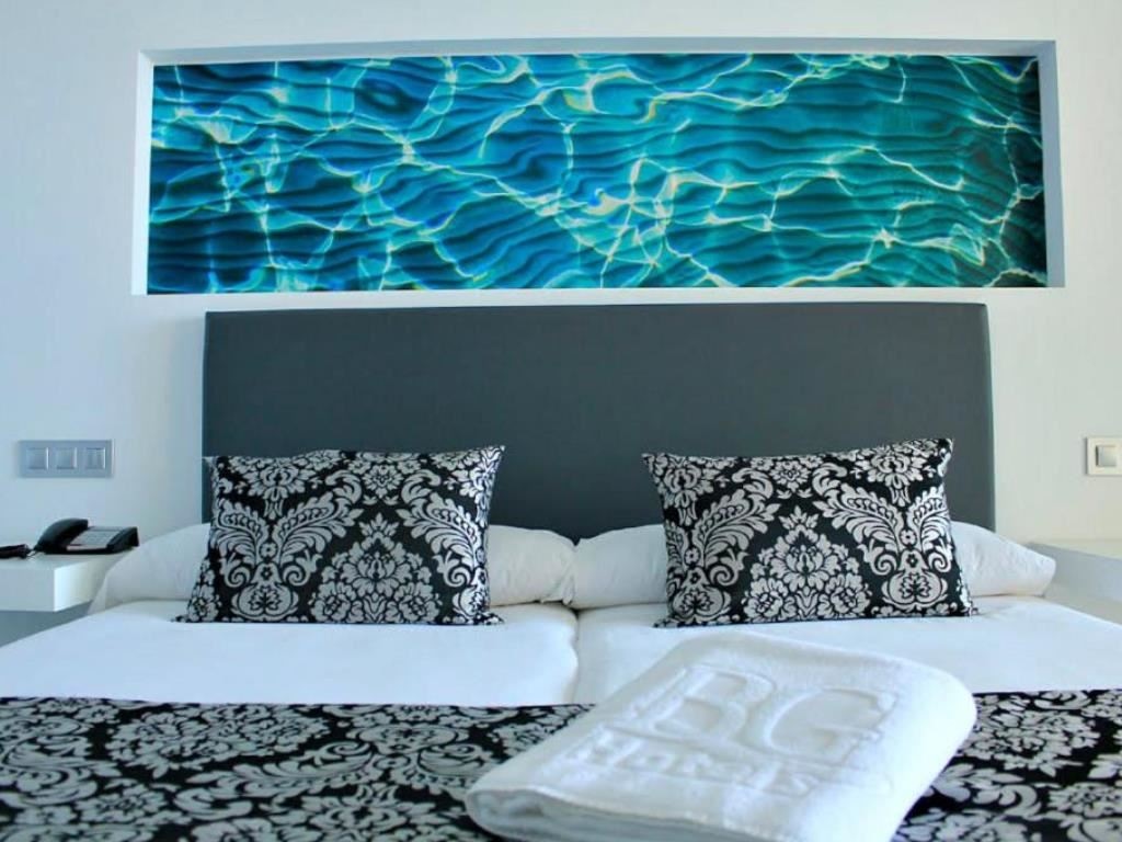 rooms-double-for-single-use-without-balcony-or-terrace