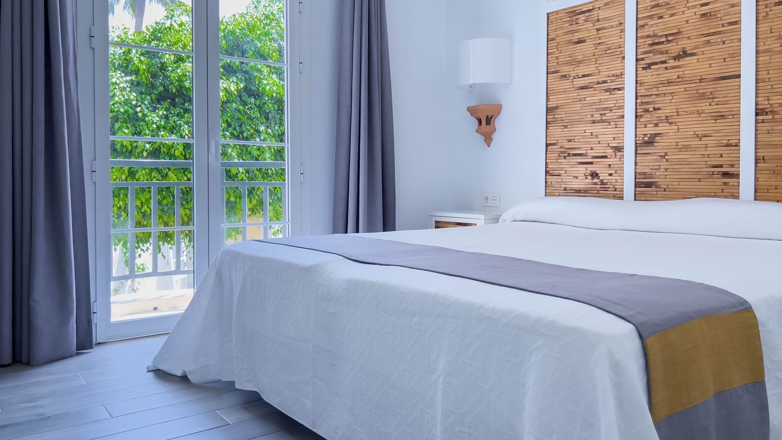 rooms-one-bedroom-standard-apartment