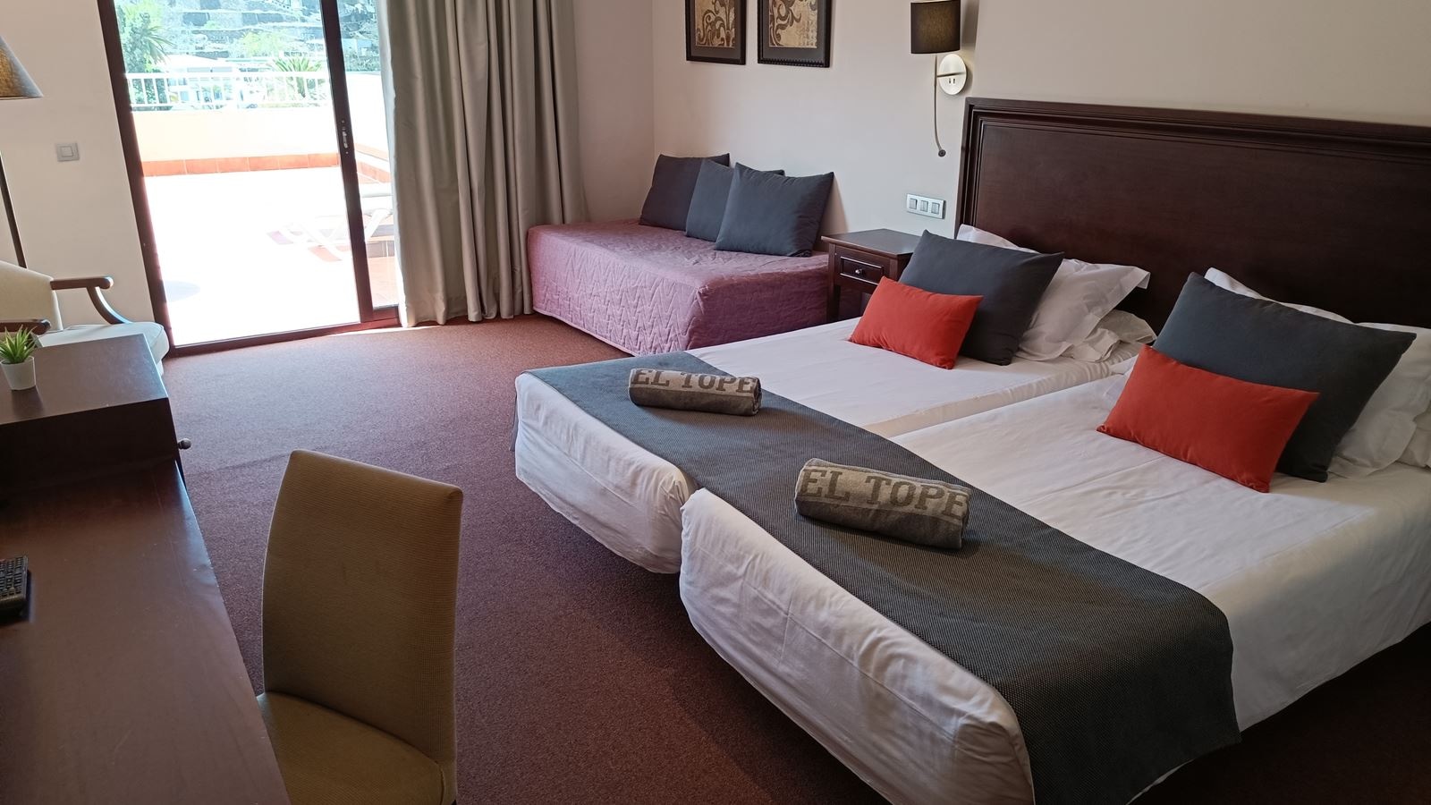 rooms-superior-room-balcony-or-terrace