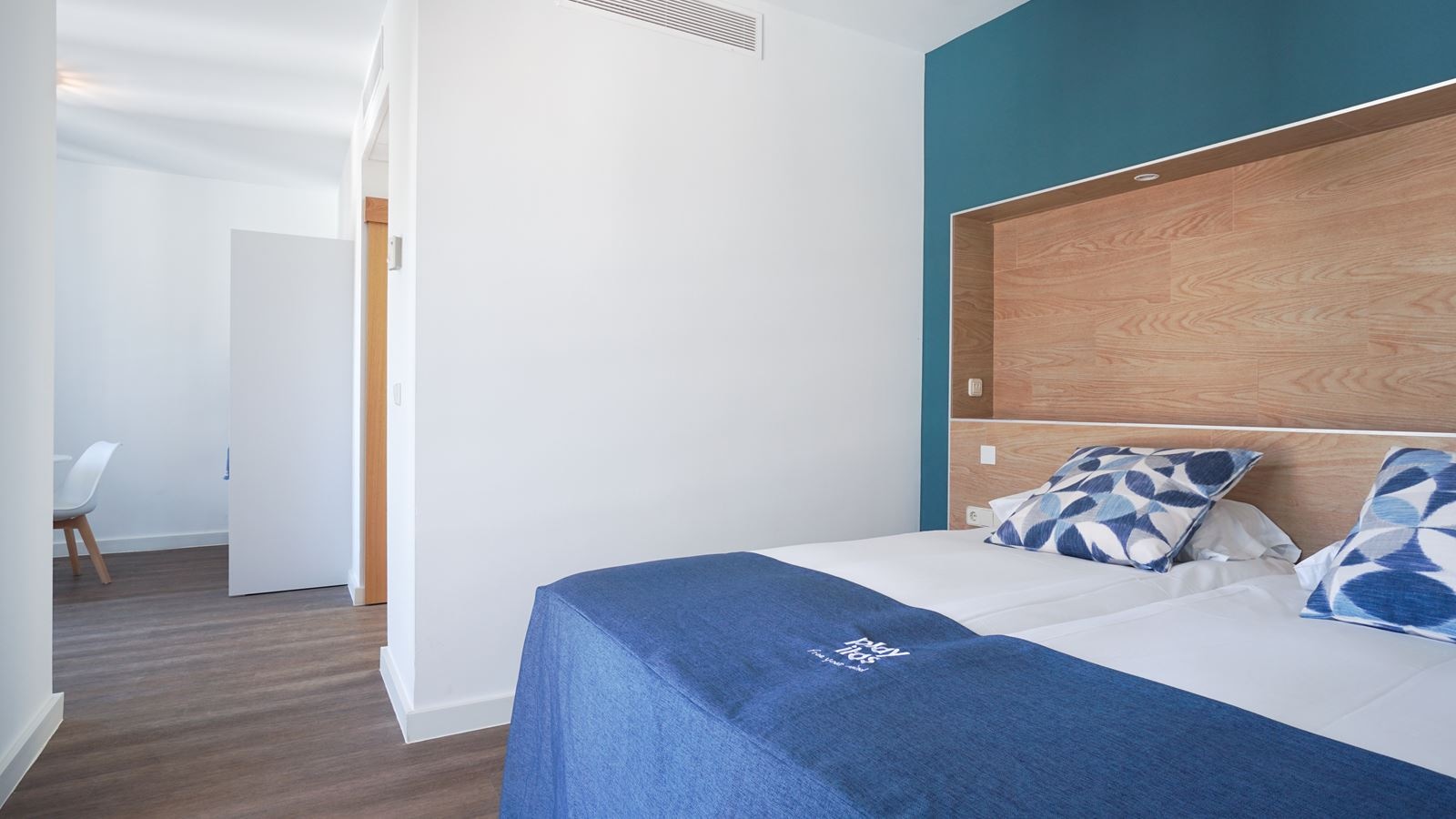 rooms-junior-suite-garden-view-with-kitchenette