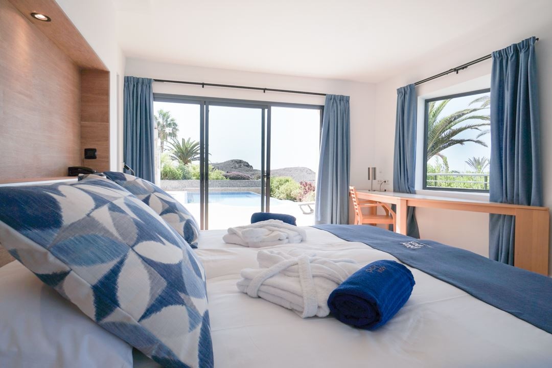 rooms-suite-with-private-pool