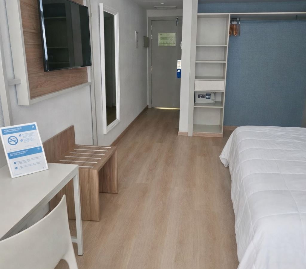 rooms-twin-room-superior-with-balcony-or-terrace