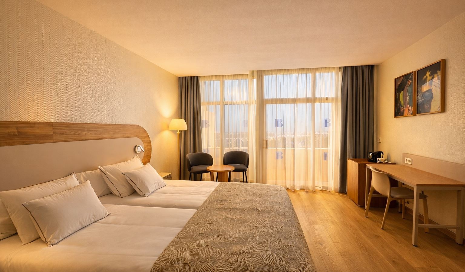 rooms-twin-room-superior-with-balcony-or-terrace