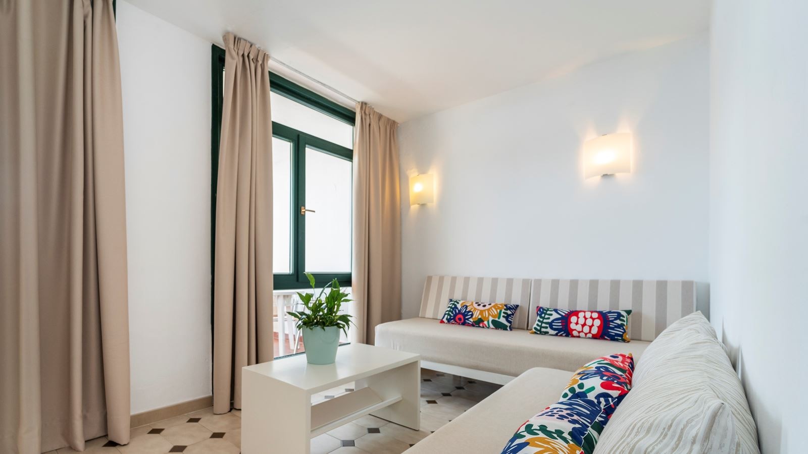 rooms-1-bedromm-apartment