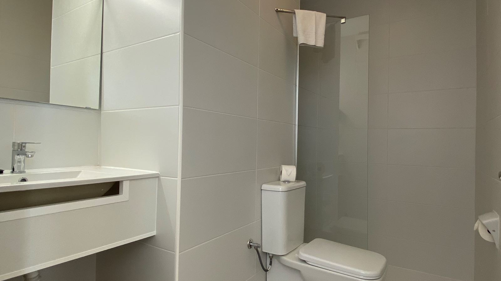 rooms-1-bedroom-apartment-seaview