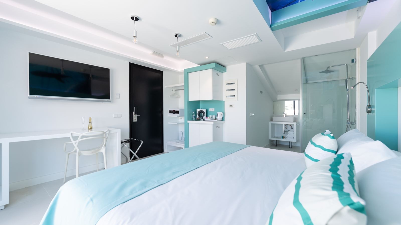 rooms-suite-deluxe-emblem-with-terrace--sud