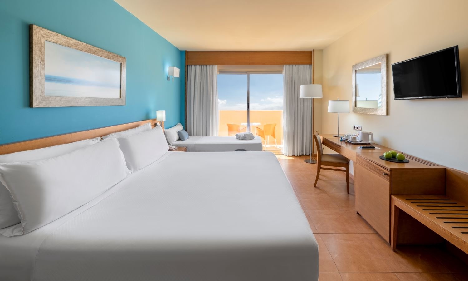 rooms-dbl-double-room-standard-with-balcony-or-terrace