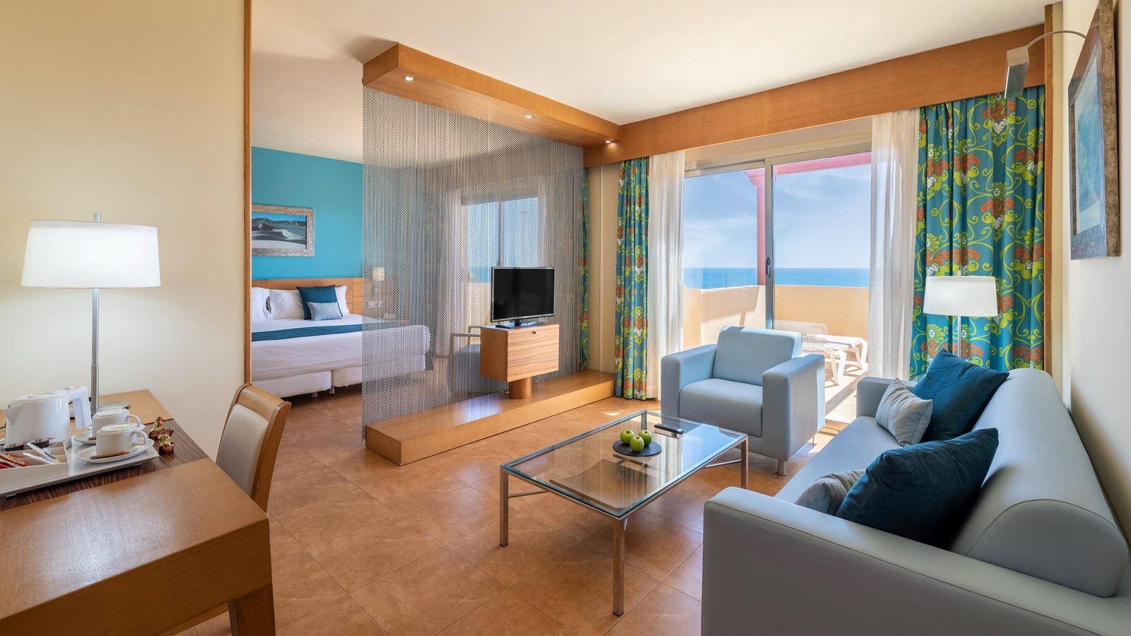 rooms-js-su-sv-junior-suite-single-use-sea-view-with-balcony-or-terrace