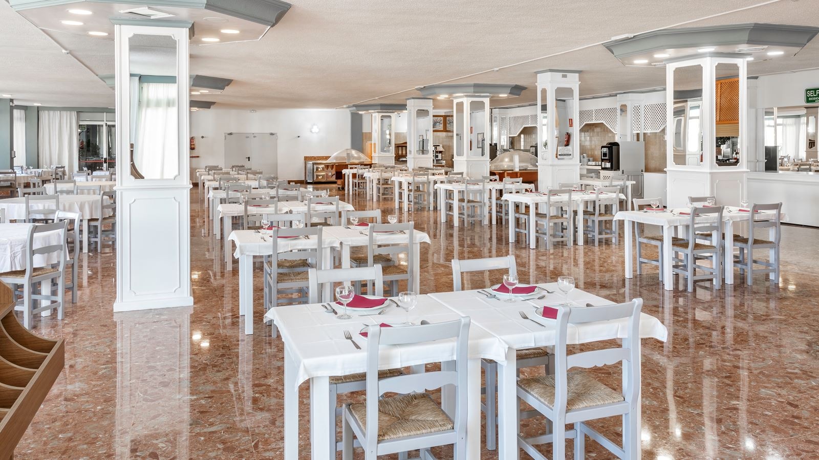 restaurants-restaurant-buffet