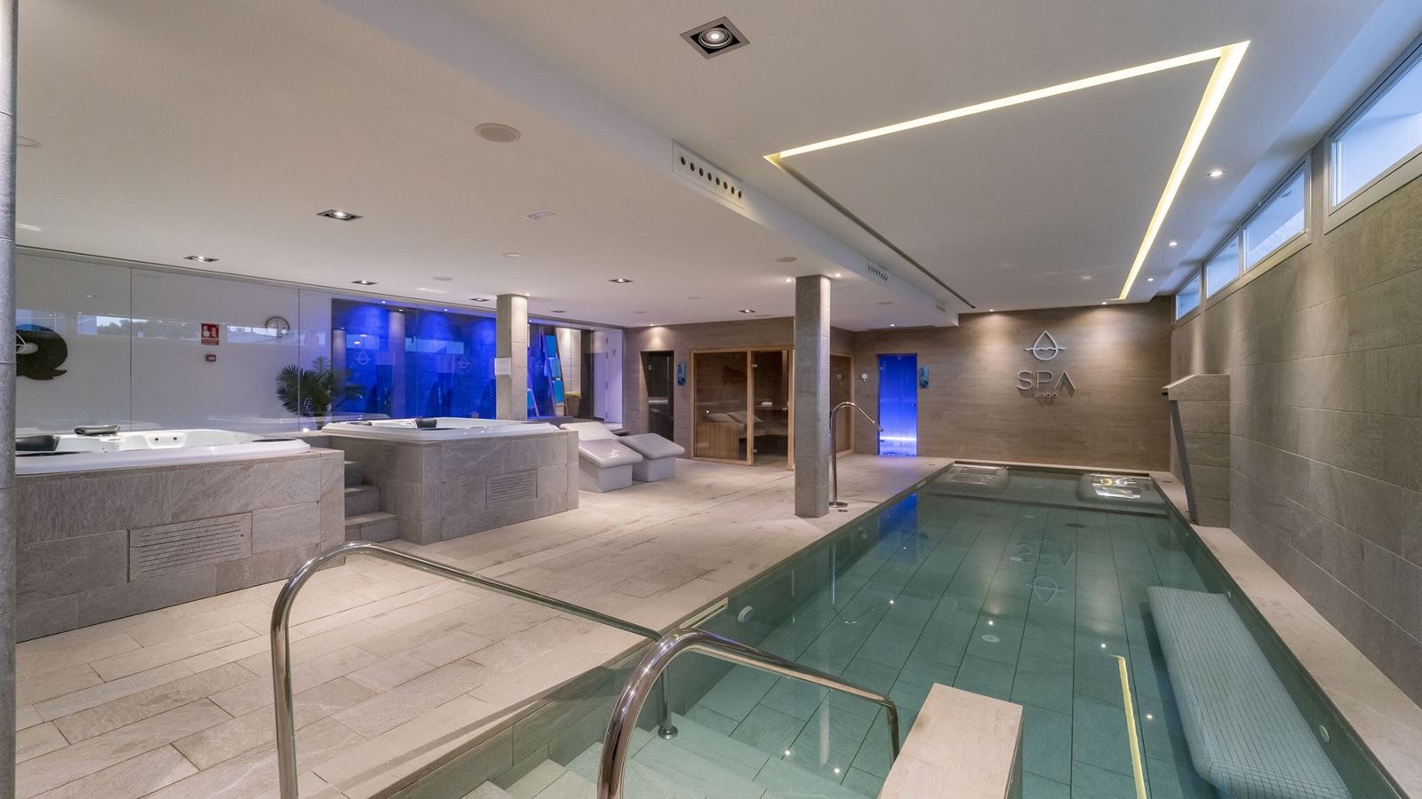 pools-indoor-pool