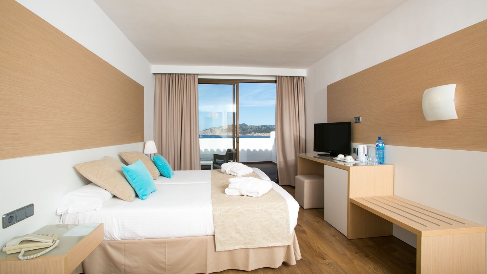 rooms-twin-superior-sea-view