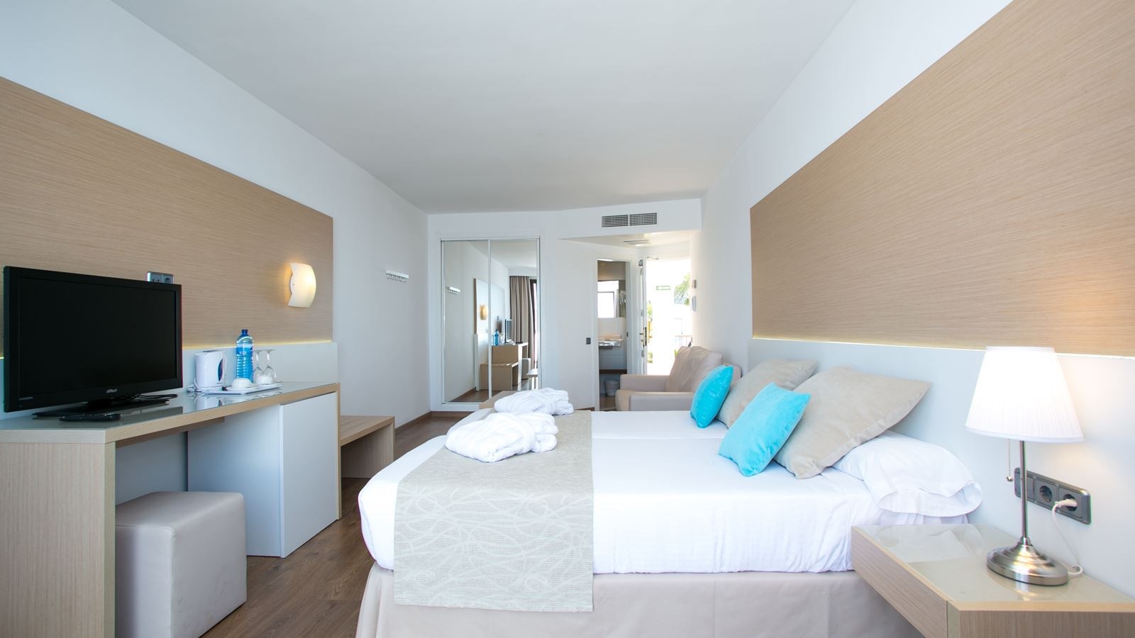 rooms-twin-premium-sea-view