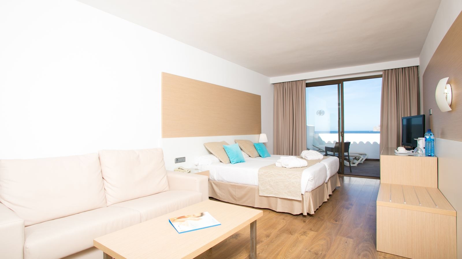 rooms-twin-premium-sea-view