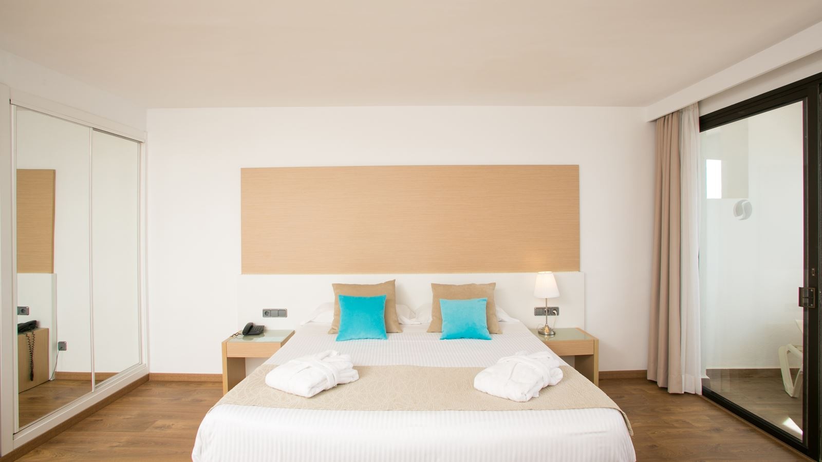 rooms-junior-suite-sea-view