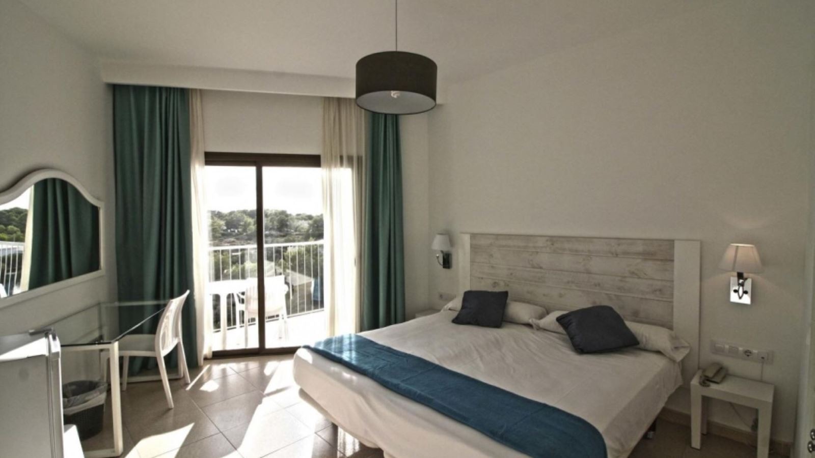 rooms-db--twin-side-sea-view-balcony-or-terrace