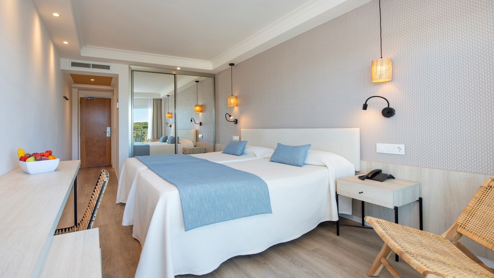 rooms-standard-room-balcony-or-terrace