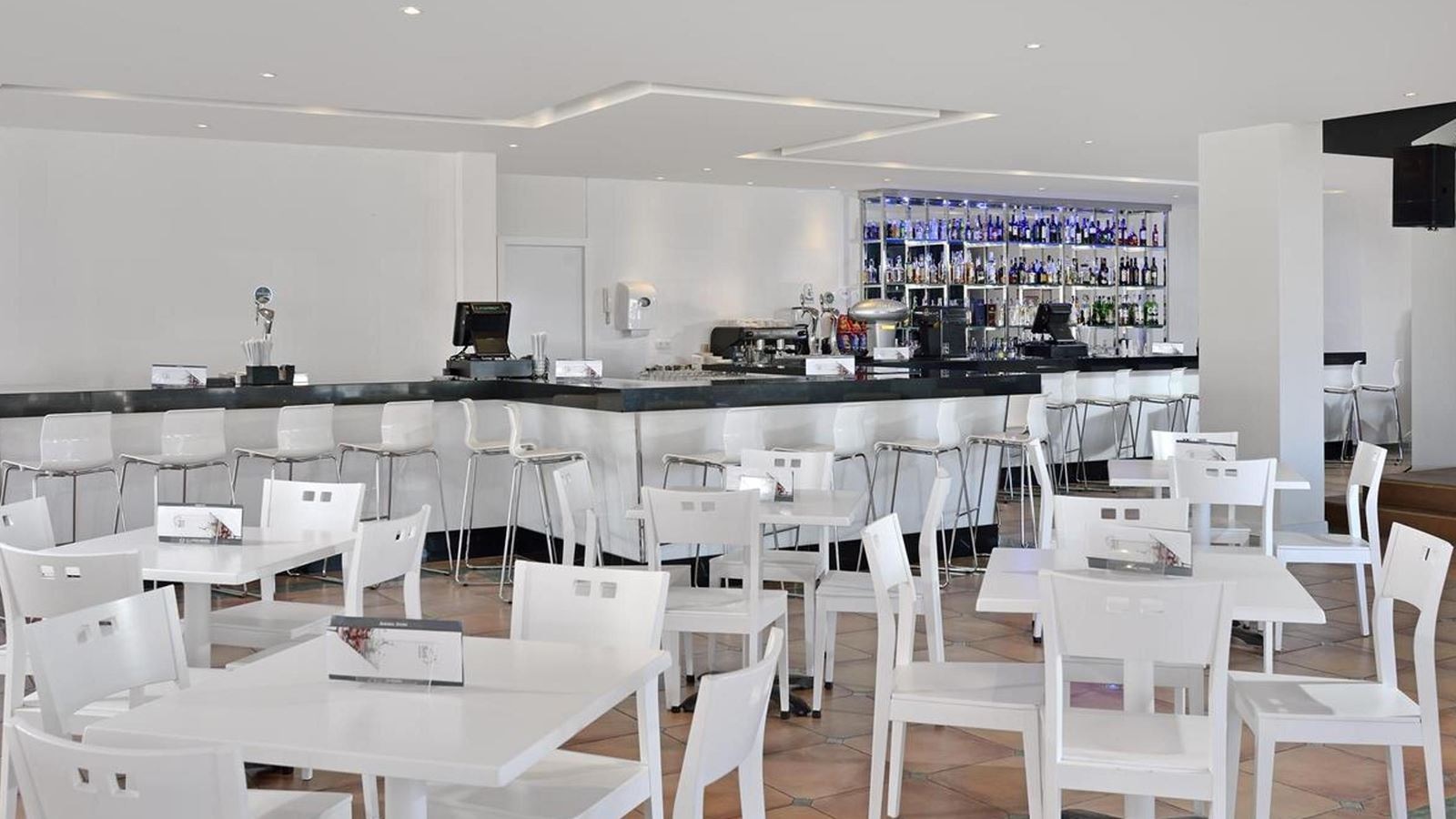 restaurants-main-restaurant