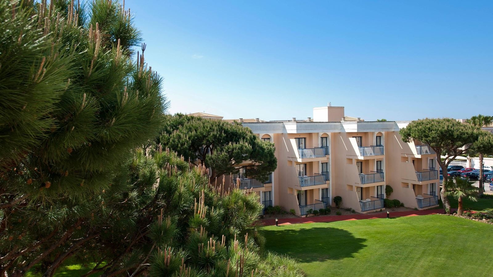 general-main-building