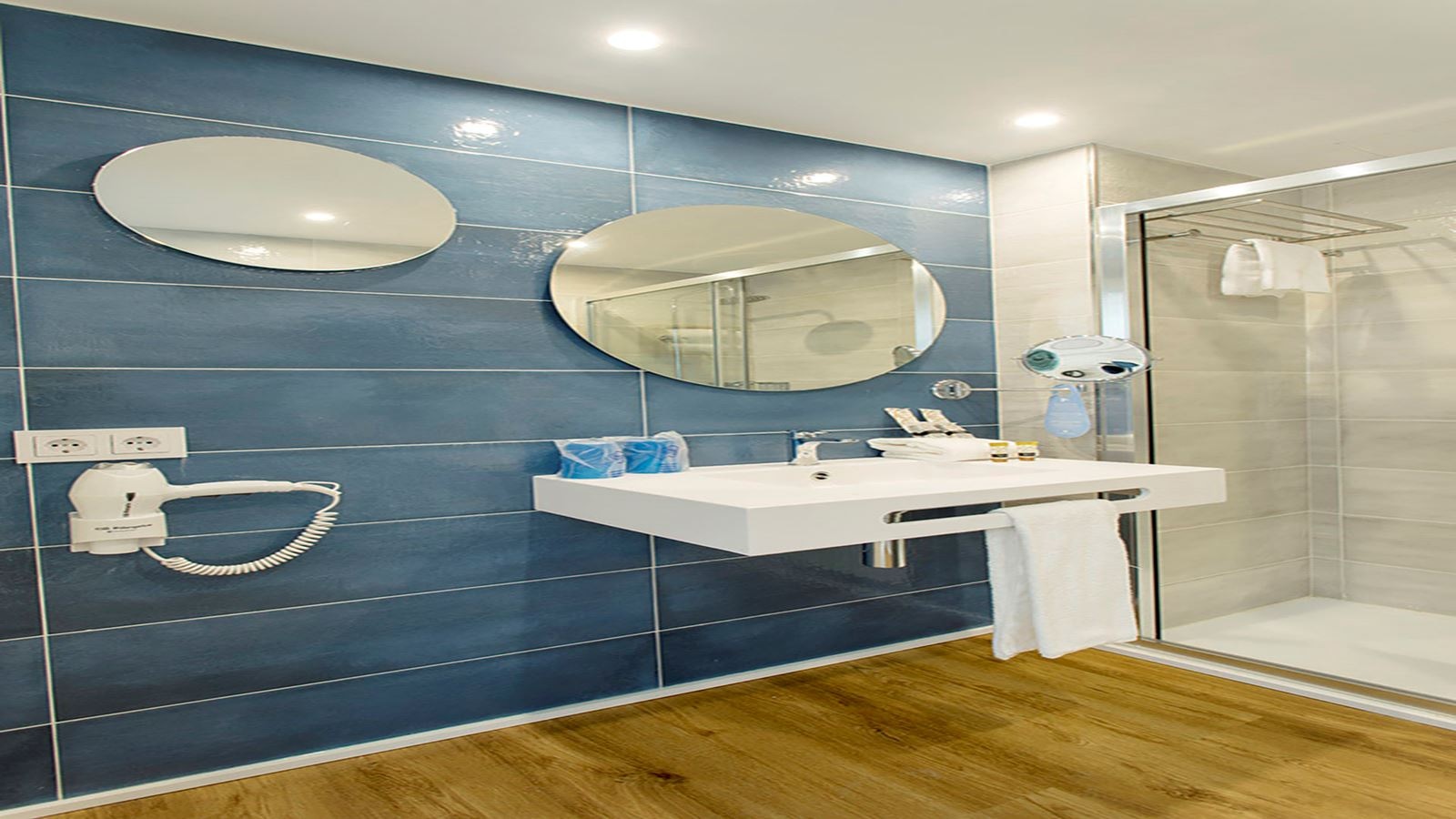 rooms-double-standard