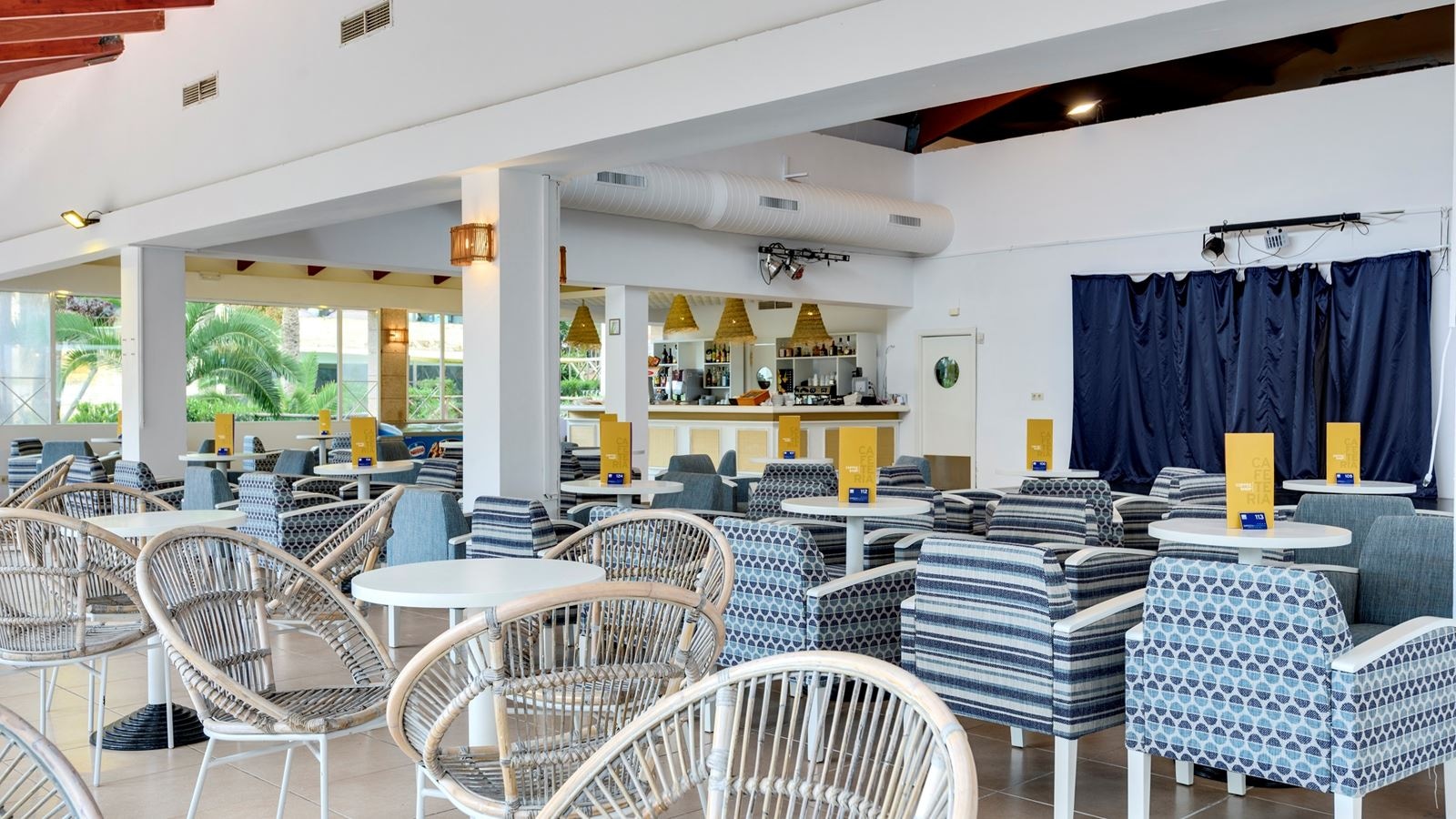 bars-hibiscus-bar-cafeteria