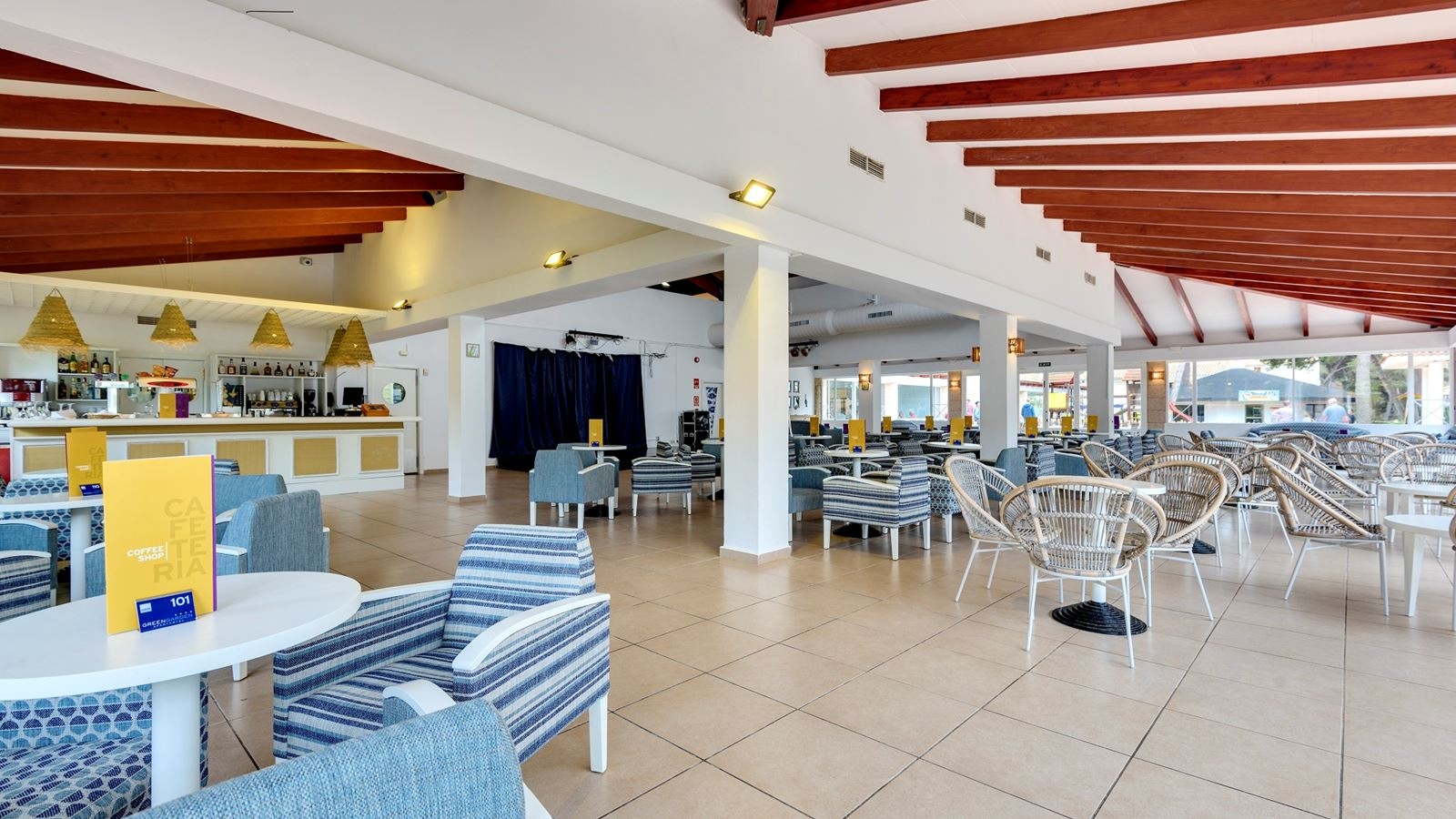 bars-hibiscus-bar-cafeteria