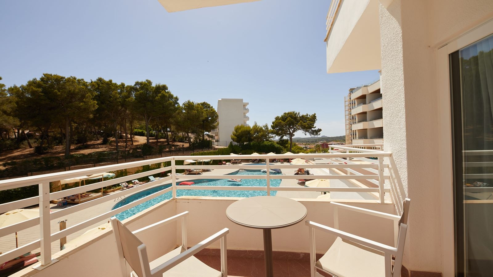 rooms-double-room-balcony-or-terrace